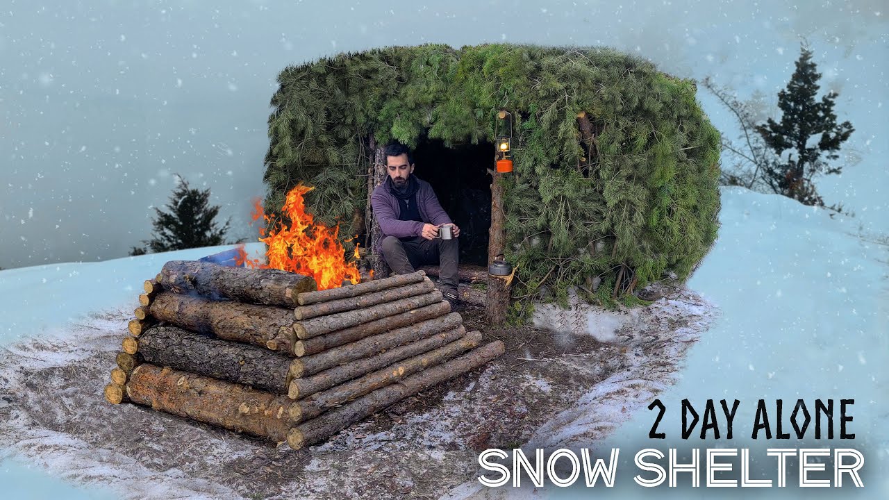 Building Snow Shelter - No Tent Bushcraft Camping - Snow Camping Alone img
